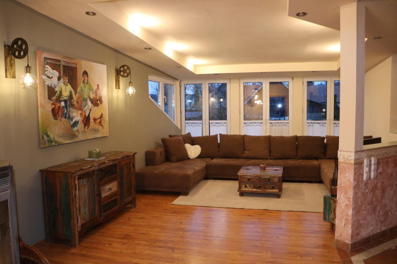 Helle, Offene Dachgeschosswohnung Mit Terrasse Oberloisdorf المظهر الخارجي الصورة