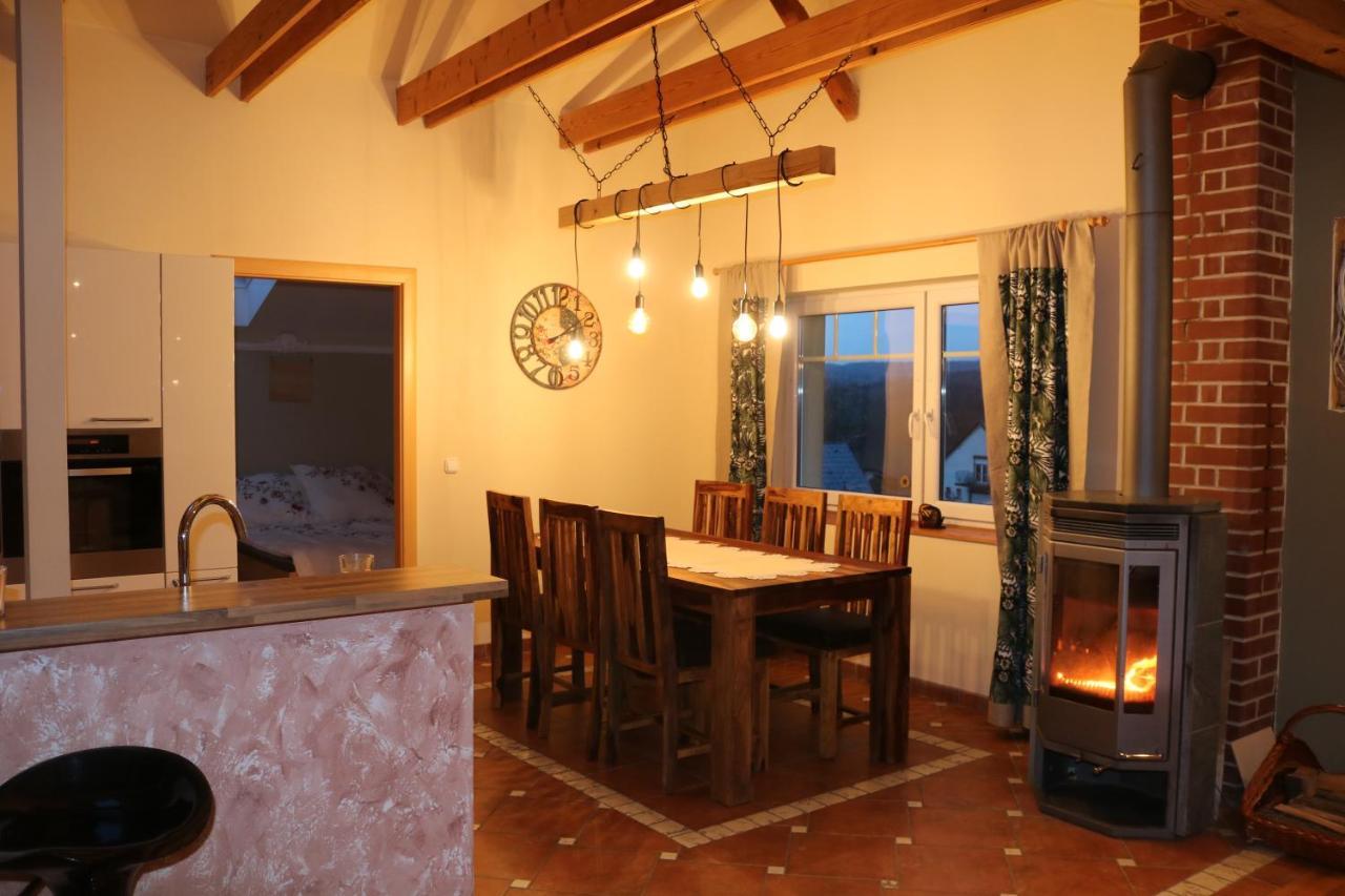 Helle, Offene Dachgeschosswohnung Mit Terrasse Oberloisdorf المظهر الخارجي الصورة